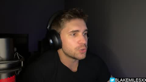 Snapshot of blakemiles2 chatting on 05/05/26, 01:35 Blake Miles online show from 05/05/26, 01:35