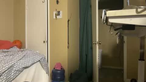 Snapshot of blakjag chatting on 12/01/25, 04:23 Blackjag00 online show from 12/01/25, 04:23