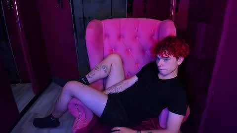 Snapshot of blalz_vok chatting on 11/18/25, 09:19 Blaiz online show from 11/18/25, 09:19