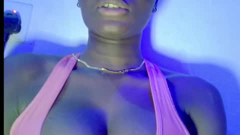 Snapshot of blaq_melanin chatting on 04/19/26, 08:44 nikky00 online show from 04/19/26, 08:44