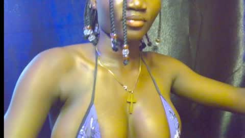 Snapshot of blaq_melanin chatting on 04/24/26, 01:02 nikky00 online show from 04/24/26, 01:02