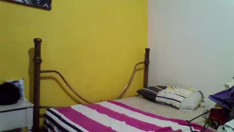 Snapshot of blckhorse19 chatting on 11/22/25, 08:35 blckhorse19 online show from 11/22/25, 08:35