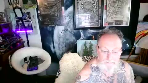 Snapshot of blindsurfer780299 chatting on 11/06/25, 11:22 blindsurfer780299 online show from 11/06/25, 11:22