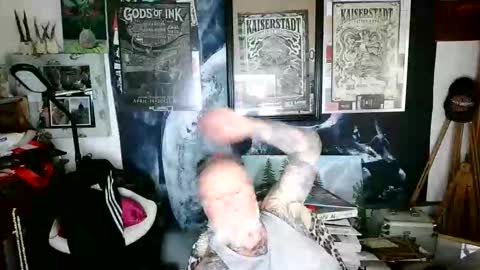 Snapshot of blindsurfer780299 chatting on 12/02/25, 11:37 blindsurfer780299 online show from 12/02/25, 11:37