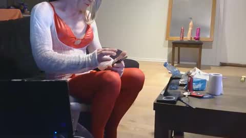 Snapshot of blingas666 chatting on 09/15/25, 05:13 xd cumslut online show from 09/15/25, 05:13