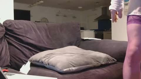 Snapshot of blingas666 chatting on 09/22/25, 04:09 xd cumslut online show from 09/22/25, 04:09