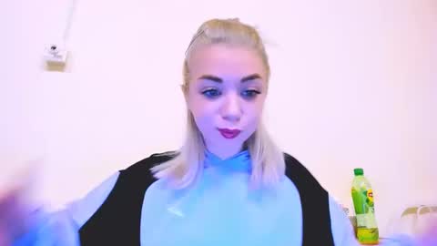 Nicole online show from 02/24/25, 03:53