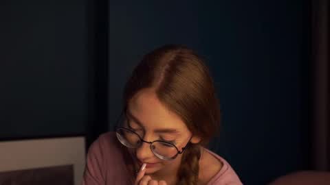 Snapshot of blissence chatting on 09/13/25, 03:23 LiLy online show from 09/13/25, 03:23