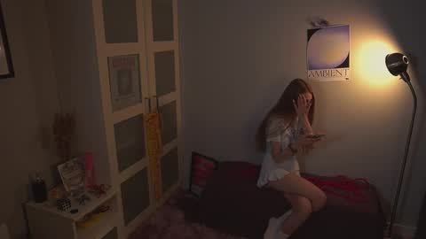 Snapshot of blissence chatting on 09/23/25, 03:37 LiLy online show from 09/23/25, 03:37