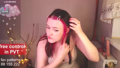 Snapshot of blissful_muse chatting on 12/04/25, 05:21 Margo online show from 12/04/25, 05:21