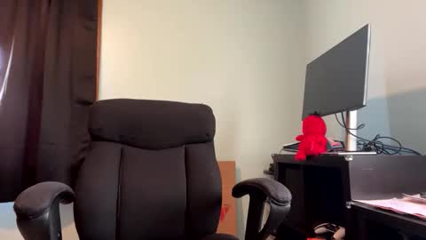 Snapshot of blissfulfoxtrot chatting on 03/31/26, 03:45 Blissful Foxtrot online show from 03/31/26, 03:45