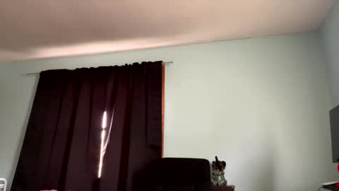 Snapshot of blissfulfoxtrot chatting on 04/16/26, 01:12 Blissful Foxtrot online show from 04/16/26, 01:12