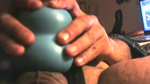 Snapshot of blizzard140097 chatting on 01/20/25, 12:07 Oilyhardcock000 online show from 01/20/25, 12:07