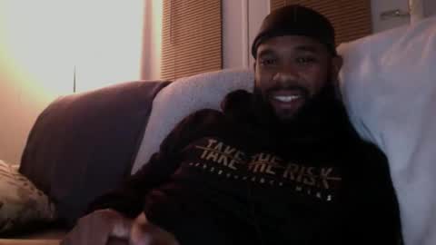 Snapshot of blksurfher chatting on 11/13/25, 03:38 blksurfher online show from 11/13/25, 03:38