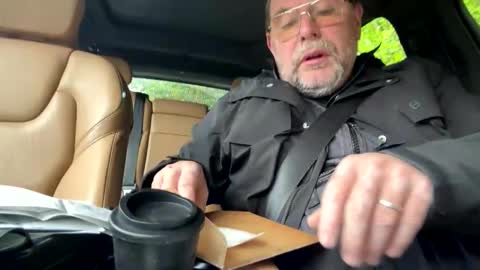 BlIdoL online show from 10/10/25, 10:36