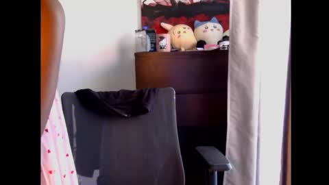 Snapshot of bloggirllaurel chatting on 02/14/26, 06:59 bloggirllaurel online show from 02/14/26, 06:59