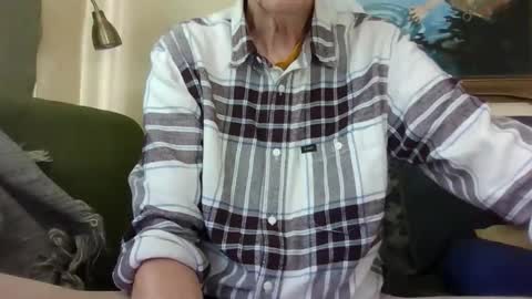 Snapshot of blomkuk chatting on 10/16/25, 01:23 blomkuk online show from 10/16/25, 01:23