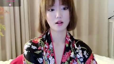 Snapshot of blon_kater chatting on 01/03/25, 12:19 YoYo online show from 01/03/25, 12:19