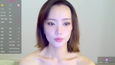 Snapshot of blon_kater chatting on 10/13/25, 01:38 YoYo online show from 10/13/25, 01:38