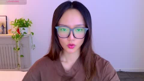 YoYo online show from 06/25/26, 08:30