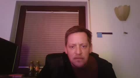 blonde32m online show from 12/31/24, 12:43