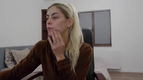 blonde4pasion online show from 12/10/24, 06:54