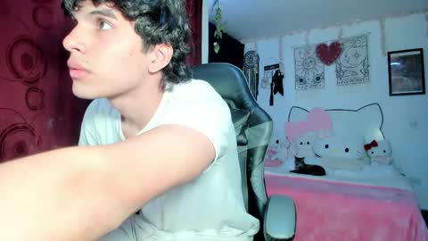 Snapshot of blonde_and_bigcock chatting on 04/07/26, 01:50 Blonde and Sam online show from 04/07/26, 01:50