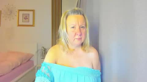 Nicole online show from 01/05/25, 07:28