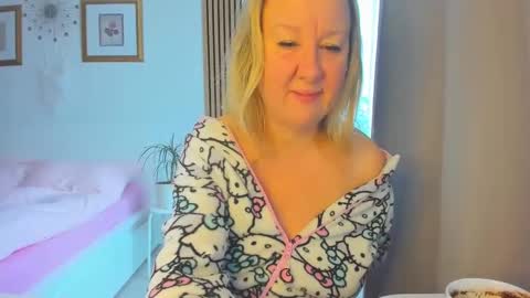 Nicole online show from 01/11/25, 09:15