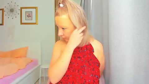 Nicole online show from 02/12/25, 08:59