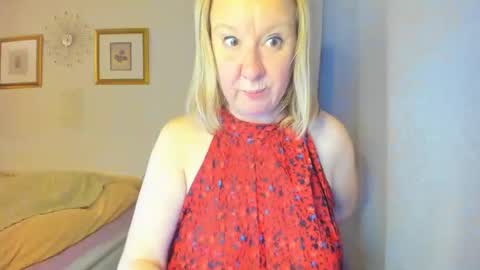 Nicole online show from 02/19/25, 05:16