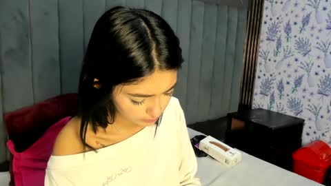 Snapshot of blonde_asia chatting on 03/20/26, 06:13 blonde_asia online show from 03/20/26, 06:13