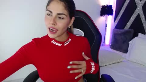 Snapshot of blonde_cat1515 chatting on 03/05/25, 02:46 alejandra online show from 03/05/25, 02:46