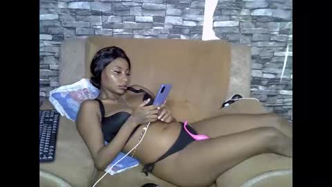 Snapshot of blonde_creamy chatting on 04/21/26, 01:42 blonde_creamy online show from 04/21/26, 01:42