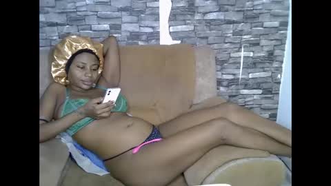 Snapshot of blonde_creamy chatting on 05/19/26, 03:35 blonde_creamy online show from 05/19/26, 03:35