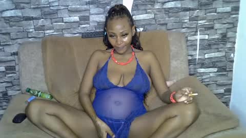 blonde_creamy online show from 06/20/26, 07:16