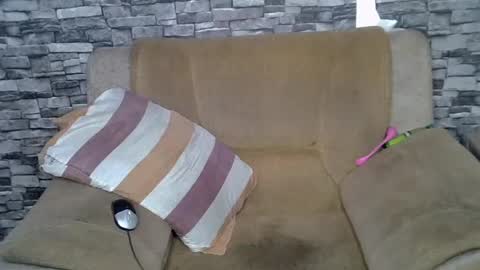 blonde_creamy online show from 07/07/26, 09:41
