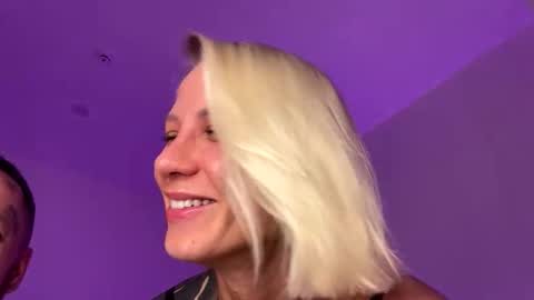blonde_fuck_couple online show from 05/29/26, 12:19