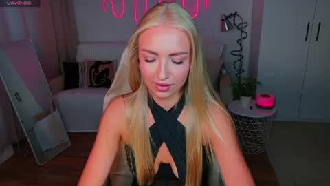 Nessa online show from 06/25/26, 02:32
