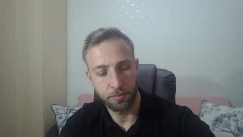 Snapshot of blondeagle chatting on 04/05/26, 09:01 Mr Blond online show from 04/05/26, 09:01