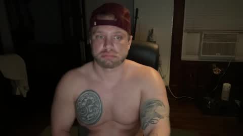 Snapshot of blondebluebear chatting on 01/21/25, 02:33 blondebluebear online show from 01/21/25, 02:33