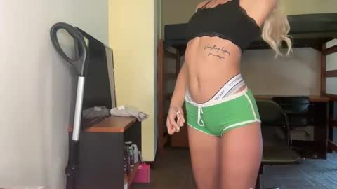 Blondebunnyx online show from 09/08/25, 04:17