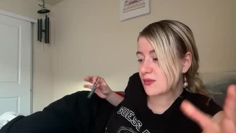 blondebunny999 online show from 02/27/26, 11:38