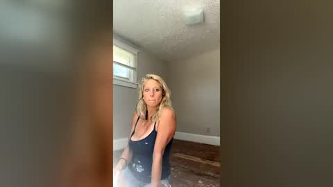 Snapshot of blondecum4 chatting on 06/23/26, 03:54 twodumbgirlsandurdick online show from 06/23/26, 03:54