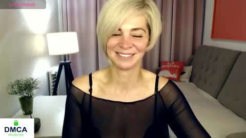 Snapshot of blondemommy_77 chatting on 07/15/26, 05:18 Lola online show from 07/15/26, 05:18