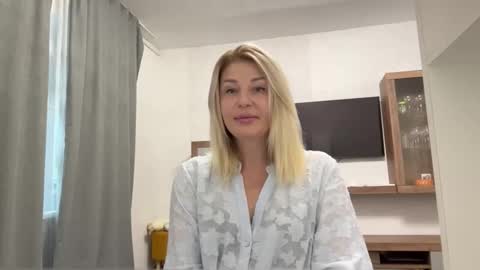blondie_xoxoxo online show from 10/01/25, 09:15