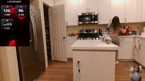 Bubbles online show from 04/08/26, 06:24