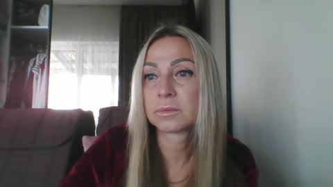 Iren online show from 09/17/25, 07:54