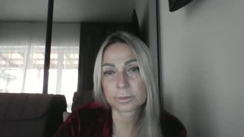 Iren online show from 10/04/25, 08:34