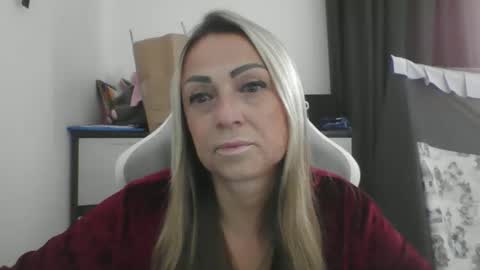 Iren online show from 10/23/25, 08:46